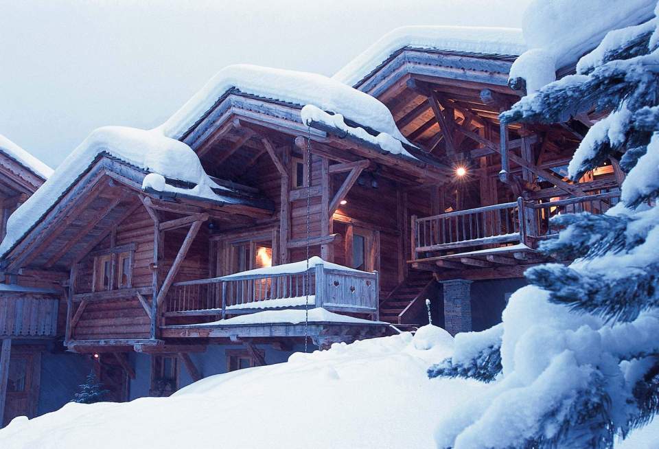 Luxury chalet on the slopes of Les Carroz ski resort in the Alps