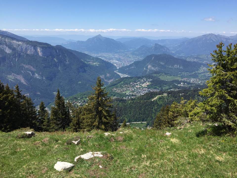 Verschneites Tal