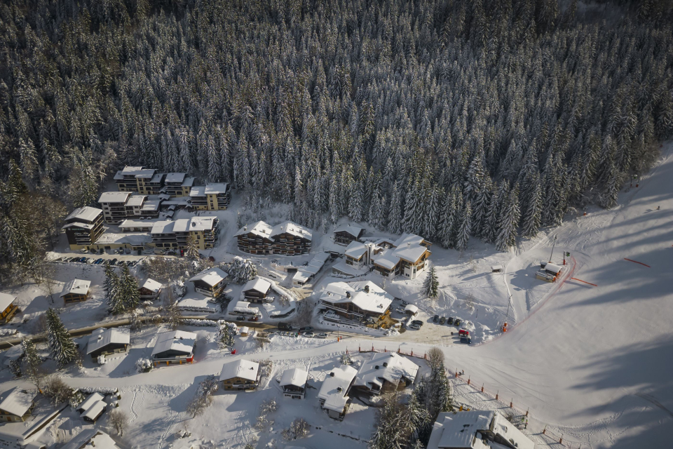 hotel pieds des piste massif grand domaine haute-savoie